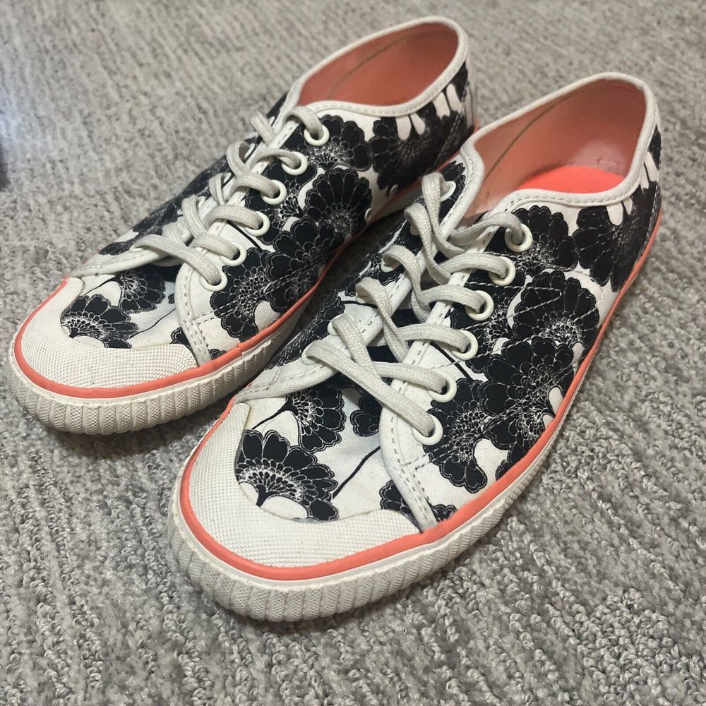 Tretorn Kate Spade Collaborated Tennis Shoes Floral Black & Cream in size 8.5